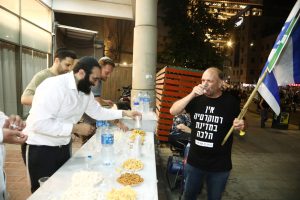 החרם השקט נגד החרדים הוא רע לכולנו