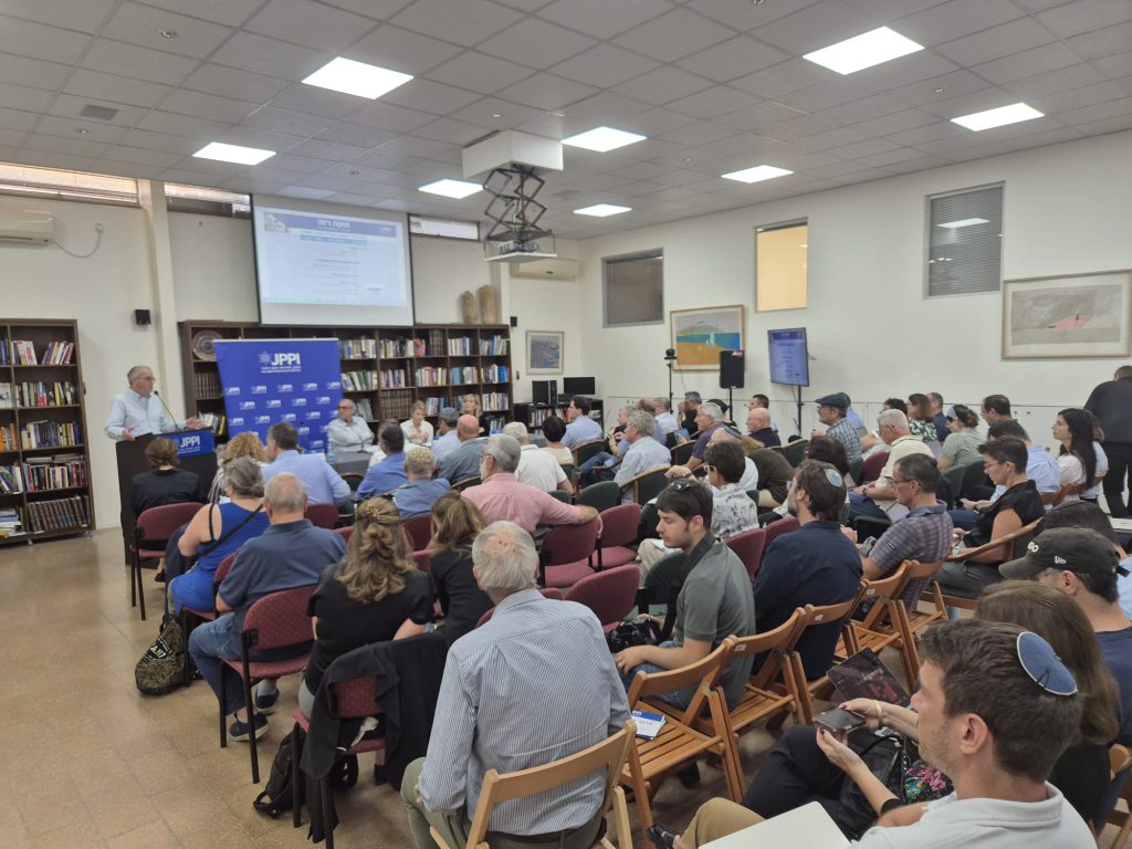 "חוקה רזה – הדרך להשגת יציבות"