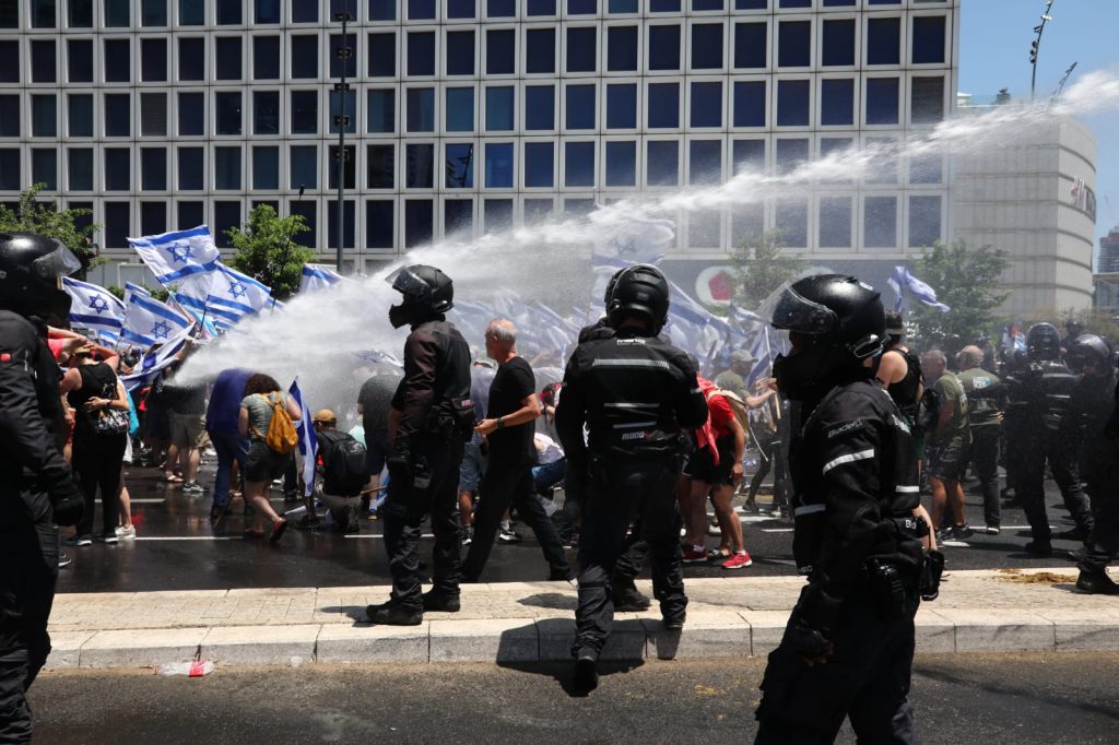 כינון חוקה מלאה ומקיפה אינו מציאותי בעת הזאת