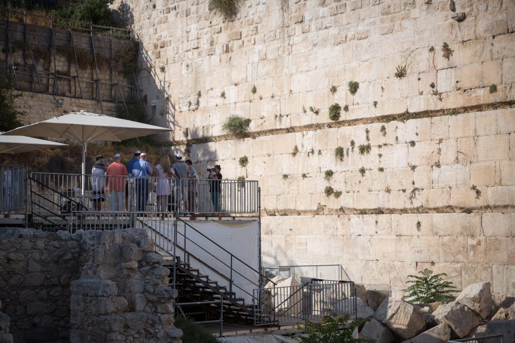 חוק "קוצים בעיניים"