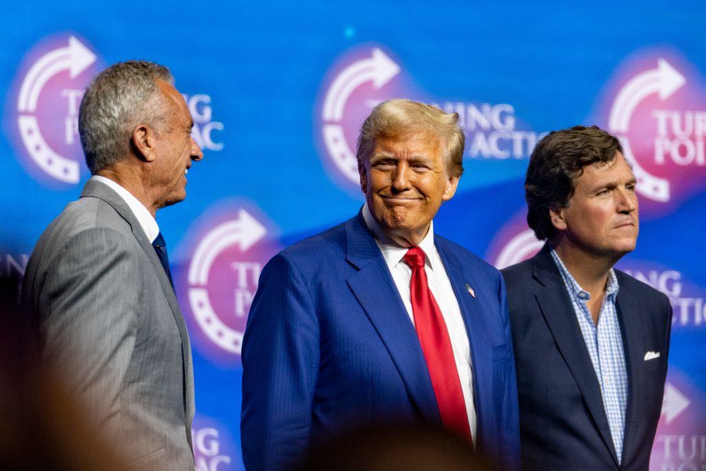 תנועת MAGA נקרעת סביב המלחמה וגם באשר ליחס לישראל. כיצד ינהג טראמפ?